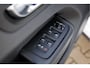 Volvo XC60 2.0 B5 AWD | Inscription PlusLine | Panoramadak | Wegklapbare Trekhaak | 20" LM Velgen | Luchtvering | IntelliSafe Pro Line + Surround | Stoelverwarming & Ventilatie | Harman Kardon |