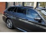 BMW 5-Serie Touring 530e xDrive Aut. High Executive | M Sportpakket | Harman Kardon | Head-Up Display | Achteruitrijcamera | Adaptieve Cruise Control | Adaptief Onderstel | SOH 88.4% |