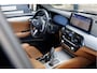 BMW 5-Serie Touring 530e xDrive Aut. High Executive | M Sportpakket | Harman Kardon | Head-Up Display | Achteruitrijcamera | Adaptieve Cruise Control | Adaptief Onderstel | SOH 88.4% |