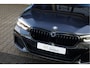 BMW 5-Serie Touring 530e xDrive Aut. High Executive | M Sportpakket | Harman Kardon | Head-Up Display | Achteruitrijcamera | Adaptieve Cruise Control | Adaptief Onderstel | SOH 88.4% |