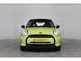 MINI Cooper 1.5 Classic | Dealer Onderhouden! | LED | Clima | Stoelverwarming | Sfeerverlichting | Navi | Union Jack | Cruise Control | Parkeersensoren | Lichtmetalen Velgen