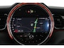 MINI Cooper 1.5 Classic | Dealer Onderhouden! | LED | Clima | Stoelverwarming | Sfeerverlichting | Navi | Union Jack | Cruise Control | Parkeersensoren | Lichtmetalen Velgen