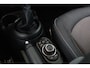 MINI Cooper 1.5 Classic | Dealer Onderhouden! | LED | Clima | Stoelverwarming | Sfeerverlichting | Navi | Union Jack | Cruise Control | Parkeersensoren | Lichtmetalen Velgen