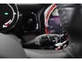 MINI Cooper 1.5 Classic | Dealer Onderhouden! | LED | Clima | Stoelverwarming | Sfeerverlichting | Navi | Union Jack | Cruise Control | Parkeersensoren | Lichtmetalen Velgen