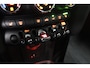 MINI Cooper 1.5 Classic | Dealer Onderhouden! | LED | Clima | Stoelverwarming | Sfeerverlichting | Navi | Union Jack | Cruise Control | Parkeersensoren | Lichtmetalen Velgen