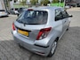 Toyota Yaris 1.3 VVT-i COMFORT NL-AUTO DEALER-OND PARK-SENSOREN RADIO/CD SPELER TREKHAAK 6-VERS