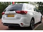 Mitsubishi Outlander 2.0 PHEV Hybride *Instyle+* | Trekhaak | Camera | Schuifdak | Cruise & Climate Control | Stoel & Stuur verwarming | PDC | Leder | Privacy | Navigatie
