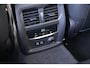 BMW 3-Serie 320i Executive Edition - Stoelverwarming - HUD - LED - Navi - Cruise - PDC - Klimaat Achter - Rijklaar