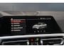 BMW 3-Serie 320i Executive Edition - Stoelverwarming - HUD - LED - Navi - Cruise - PDC - Klimaat Achter - Rijklaar