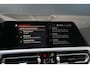 BMW 3-Serie 320i Executive Edition - Stoelverwarming - HUD - LED - Navi - Cruise - PDC - Klimaat Achter - Rijklaar