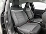 Citroën E-C4X Ë-C4 X You 50 kWh 136pk | Accu 99% | Lage kilometerstand | Navigatie via Apple Carplay / Android Auto | Achteruitrijcamera | Climate Control | Cruise Control | Parkeersensoren | DAB+ radio | Armsteun | Stof/kunstlederen comfortstoelen | Volledig digitaal instrumentenpaneel | Adaptief demping systeem | 18” lichtmetalen velgen |