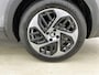 Citroën E-C4X Ë-C4 X You 50 kWh 136pk | Accu 99% | Lage kilometerstand | Navigatie via Apple Carplay / Android Auto | Achteruitrijcamera | Climate Control | Cruise Control | Parkeersensoren | DAB+ radio | Armsteun | Stof/kunstlederen comfortstoelen | Volledig digitaal instrumentenpaneel | Adaptief demping systeem | 18” lichtmetalen velgen |