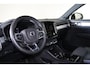 Volvo XC40 T5 Recharge Plus Dark - IntelliSafe Assist & Surround - Harman/Kardon audio - Parkeercamera achter - Verwarmde voorstoelen & stuur - Parkeersensoren voor & achter - Elektr. bedienb. voorstoelen met geheugen links - Draadloze tel. lader - Extra getint glas - Inklapbare trekhaak - 19' LMV