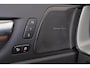 Volvo XC60 T8 Recharge AWD Plus Dark - Panorama/schuifdak - IntelliSafe Assist & Surround - Harman/Kardon audio - Adaptieve LED koplampen - Parkeercamera achter - Verwarmde voorstoelen, stuur & achterbank - Parkeersensoren voor & achter - Elektr. bedienb. voorstoelen met geheugen - Draadloze tel. lader - Extra getint glas - Inklapbare trekhaak - 19' LMV