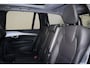 Volvo XC90 T8 Recharge AWD Plus Dark - Panorama/schuifdak - IntelliSafe Assist & Surround - 360º Camera - Harman/Kardon audio - Adaptieve LED koplampen - Verwarmde voorstoelen, stuur & achterbank - Parkeersensoren voor & achter - Elektr. bedienb. voorstoelen met geheugen - Draadloze tel. lader - Standkachel - Extra getint glas - Inklapbare trekhaak - 20' LMV