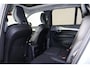 Volvo XC90 T8 Recharge AWD Plus Dark - Panorama/schuifdak - IntelliSafe Assist & Surround - 360º Camera - Harman/Kardon audio - Adaptieve LED koplampen - Verwarmde voorstoelen, stuur & achterbank - Parkeersensoren voor & achter - Elektr. bedienb. voorstoelen met geheugen - Draadloze tel. lader - Standkachel - Extra getint glas - Inklapbare trekhaak - 20' LMV