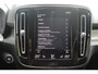 Volvo XC40 T4 211PK Recharge R-Design | Adaptive Cruise & Pilot Assist | Panoramisch Schuif-/kanteldak | Stoel & Stuurverwarming | Park Assist + Camera Achter | Apple Carplay/Android Auto | Volvo OnCall |