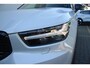 Volvo XC40 T4 211PK Recharge R-Design | Adaptive Cruise & Pilot Assist | Panoramisch Schuif-/kanteldak | Stoel & Stuurverwarming | Park Assist + Camera Achter | Apple Carplay/Android Auto | Volvo OnCall |