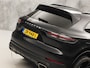 Porsche Cayenne 3.0 E-Hybrid Sport 463Pk (SPORTCHRONO PAKKET, LUCHTVERING, SOH 95%, BLACK PACK, APPLE CARPLAY, MEMORY SEATS, STOELVERWARMING, GETINT GLAS, CAMERA, NIEUWSTAAT)