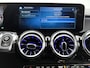 Mercedes-Benz GLB 200 Progressive | Sfeerverlichting | CarPlay | Augmented reality | Stoelverwarmng | Parkeerpakket met Camera | Inclusief 24 maanden Mercedes-Benz Certified garantie voor Europa.