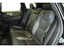 Volvo XC60 2.0 T6 Plug-in hybrid AWD Plus Black Edition | Schuif/Kantel-Panoramadak | Head-Up Display | 360º Visual Park Camera | Harman Kardon Premium Audio | Elektrisch Verstelbare Voorstoelen met Geheugen | Stoel/Stuurverwarming |