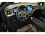 Volvo XC60 2.0 T6 Plug-in hybrid AWD Plus Black Edition | Schuif/Kantel-Panoramadak | Head-Up Display | 360º Visual Park Camera | Harman Kardon Premium Audio | Elektrisch Verstelbare Voorstoelen met Geheugen | Stoel/Stuurverwarming |