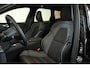 Volvo XC60 2.0 T6 Plug-in hybrid AWD Plus Black Edition | Schuif/Kantel-Panoramadak | Head-Up Display | 360º Visual Park Camera | Harman Kardon Premium Audio | Elektrisch Verstelbare Voorstoelen met Geheugen | Stoel/Stuurverwarming |