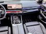 BMW 5-Serie Touring 550e xDrive 490PK M-Sport | 4 WIELBESTURING | BOWER AND WILKINS | PANO | HEAD-UP | TREKHAAK |
