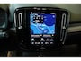Volvo EX40 Single Motor Extended Range Ultra Black Edition Europa | Schuif/Kantel-Panoramadak | 360º Visual Park Camera | Harman Kardon Premium Audio | Elektrisch Verstelbare Voorstoelen met Geheugen |