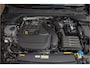 Volkswagen Golf 1.5 eTSI R-Line, Stoel & Stuurverwarming, Navigatie, Alcantara, Adaptive Cruise, Carplay, PDC.