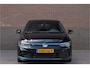 Volkswagen Golf 1.5 eTSI R-Line, Stoel & Stuurverwarming, Navigatie, Alcantara, Adaptive Cruise, Carplay, PDC.