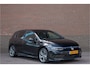 Volkswagen Golf 1.5 eTSI R-Line, Stoel & Stuurverwarming, Navigatie, Alcantara, Adaptive Cruise, Carplay, PDC.