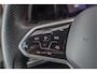Volkswagen Golf 1.5 eTSI R-Line, Stoel & Stuurverwarming, Navigatie, Alcantara, Adaptive Cruise, Carplay, PDC.