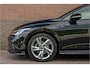 Volkswagen Golf 1.5 eTSI R-Line, Stoel & Stuurverwarming, Navigatie, Alcantara, Adaptive Cruise, Carplay, PDC.