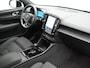 Volvo XC40 Recharge Plus 70 kWh 231pk Dealer O.H | Trekhaak Af Fabriek | Warmtepomp | Adaptive Cruise | Camera | Sportstoelen & Stuur Verwarmd | Google Assistent | Pilot Assist | Apple Carplay | Virutal Cockpit | DAB | 19"L.M