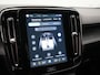 Volvo XC40 Recharge Plus 70 kWh 231pk Dealer O.H | Trekhaak Af Fabriek | Warmtepomp | Adaptive Cruise | Camera | Sportstoelen & Stuur Verwarmd | Google Assistent | Pilot Assist | Apple Carplay | Virutal Cockpit | DAB | 19"L.M