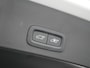 Volvo XC40 Recharge Plus 70 kWh 231pk Dealer O.H | Trekhaak Af Fabriek | Warmtepomp | Adaptive Cruise | Camera | Sportstoelen & Stuur Verwarmd | Google Assistent | Pilot Assist | Apple Carplay | Virutal Cockpit | DAB | 19"L.M