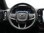 Volvo XC40 Recharge Plus 70 kWh 231pk Dealer O.H | Trekhaak Af Fabriek | Warmtepomp | Adaptive Cruise | Camera | Sportstoelen & Stuur Verwarmd | Google Assistent | Pilot Assist | Apple Carplay | Virutal Cockpit | DAB | 19"L.M