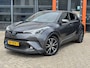 Toyota C-HR / C-HR+ 1.8 Hybrid Dynamic / NL auto / Trekhaak Afneembaar / Camera / Navi / Stoelverwarming /