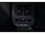 CUPRA Formentor 2.0 TSI 4DRIVE VZ | 394pk | Carplay | Stoelverwarming | Camera | Leder Deze CUPRA Formentor is niet zomaar een sportieve SUV. Met zijn krachtige 2.0 TSI benzinemotor, 394 PK, 4Drive vierwielaandrijving en 7-traps automatische transmissie combineert hij indrukwek