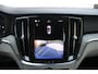 Volvo V60 Cross Country B5 AWD Pro | Adaptive Cruise & Pilot Assist | BLIS Dodehoekdetectie | 20" Velgen | Elektrisch verstelbare voorstoelen met geheugen | Stoel- & stuurwielverwarming | 360-camera | Panoramisch schuif-/kanteldak | Draadloze oplader | Premium Audio by Harman/Kardon |
