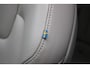 Volvo V60 Cross Country B5 AWD Pro | Adaptive Cruise & Pilot Assist | BLIS Dodehoekdetectie | 20" Velgen | Elektrisch verstelbare voorstoelen met geheugen | Stoel- & stuurwielverwarming | 360-camera | Panoramisch schuif-/kanteldak | Draadloze oplader | Premium Audio by Harman/Kardon |