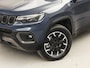 Jeep Compass 4xe 240 Plug-in Hybrid Electric Trailhawk 240Pk Automaat (PANORAMADAK, VIRTUAL COCKPIT, APPLE CARPLAY, GROOT NAVI, CAMERA, SPORTSTOELEN, GETINT GLAS, ADAPTIVE CRUISE, NIEUWSTAAT)