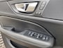 Volvo V60 T6 Plug-in hybrid AWD Plus Dark | Apple carplay | Stoel en stuurverwarming | Camera | Enz (SOH) 100 % en Leder-pakket (contourstoelen, hemelbekleding donker, luxe lederen/stof bekleding, sportstuur)
