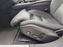 Volvo V60 T6 Plug-in hybrid AWD Plus Dark | Apple carplay | Stoel en stuurverwarming | Camera | Enz (SOH) 100 % en Leder-pakket (contourstoelen, hemelbekleding donker, luxe lederen/stof bekleding, sportstuur)