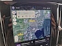 Volvo V60 T6 Plug-in hybrid AWD Plus Dark | Apple carplay | Stoel en stuurverwarming | Camera | Enz (SOH) 100 % en Leder-pakket (contourstoelen, hemelbekleding donker, luxe lederen/stof bekleding, sportstuur)
