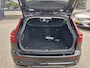Volvo V60 T6 Plug-in hybrid AWD Plus Dark | Apple carplay | Stoel en stuurverwarming | Camera | Enz (SOH) 100 % en Leder-pakket (contourstoelen, hemelbekleding donker, luxe lederen/stof bekleding, sportstuur)