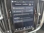 Volvo V60 T6 Plug-in hybrid AWD Plus Dark | Apple carplay | Stoel en stuurverwarming | Camera | Enz (SOH) 100 % en Leder-pakket (contourstoelen, hemelbekleding donker, luxe lederen/stof bekleding, sportstuur)