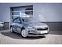 Skoda Octavia Combi 1.5 TSI Business Edition | Achteruitrijcamera | Elektrisch bedienbare achterklep met sensorsturing | Trekhaak Zwenkbaar