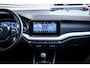 Skoda Octavia Combi 1.5 TSI Business Edition | Achteruitrijcamera | Elektrisch bedienbare achterklep met sensorsturing | Trekhaak Zwenkbaar